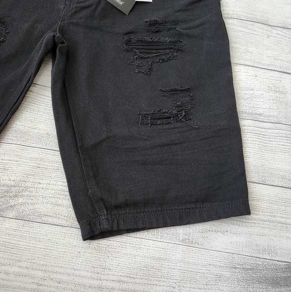 Plus Size Black Distressed Denim Shorts - Picture 4 of 16